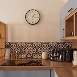 Ferry View Cottage, 3 Bed En-suite, Hot Tub * Боунес-он-Уиндермер