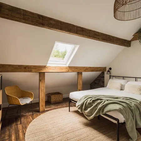 Ferry View Cottage, 3 Bed En-suite, Hot Tub Bowness-on-Windermere