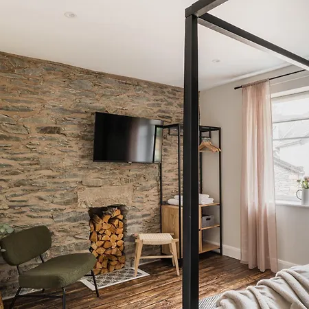 Ferry View Cottage, 3 Bed En-suite, Hot Tub