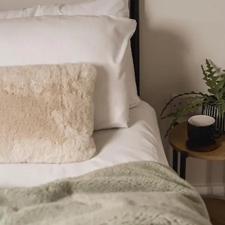 Ferry View Cottage, 3 Bed En-suite, Hot Tub