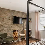 Ferry View Cottage, 3 Bed En-suite, Hot Tub